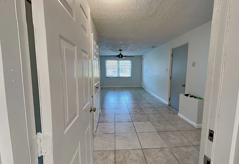 3619 W Cass St #B — Photo 6