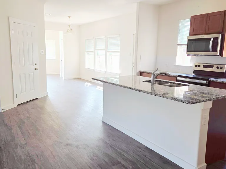 10501 Cedar Ct — Photo 44