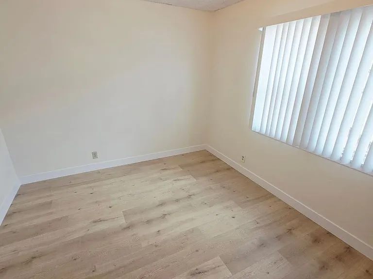 1123 Linden Ave. — Photo 6