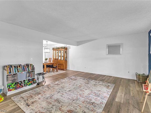5th image of 1009 Washington Dr