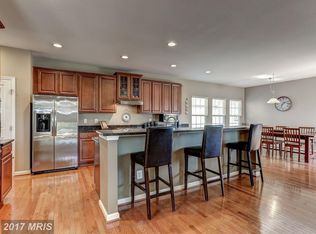 26046 First Frost Way, Chantilly, VA 20152