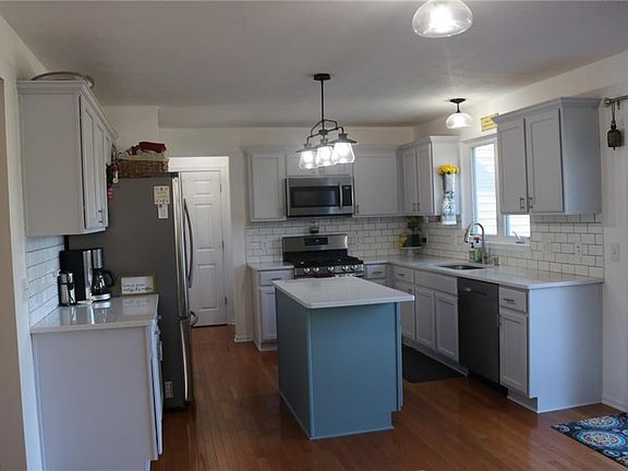 3rd image of 4924 Salton Dr