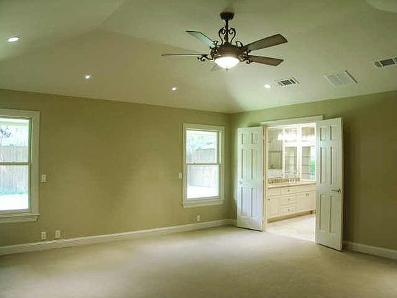 5th image of 4305 Bobbitt Dr