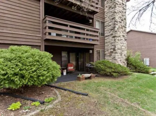 1705 Lynncrest Dr, Coralville, IA 52241