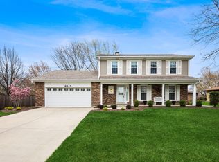 8515 Ailsworth Dr, Darien, IL 60561