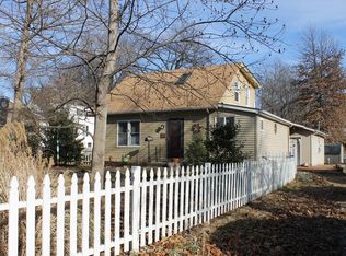 214 N Hunter St, Lebanon, IL 62254