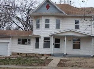 305 S 12th St, Independence, KS 67301