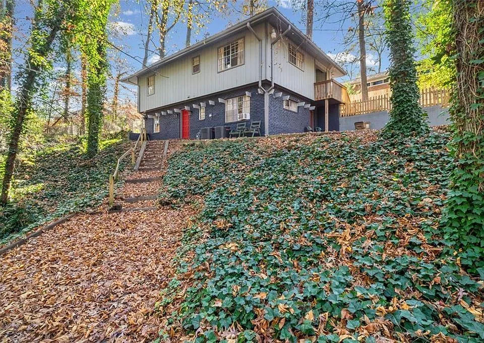 1450 Shadowbrook Dr
