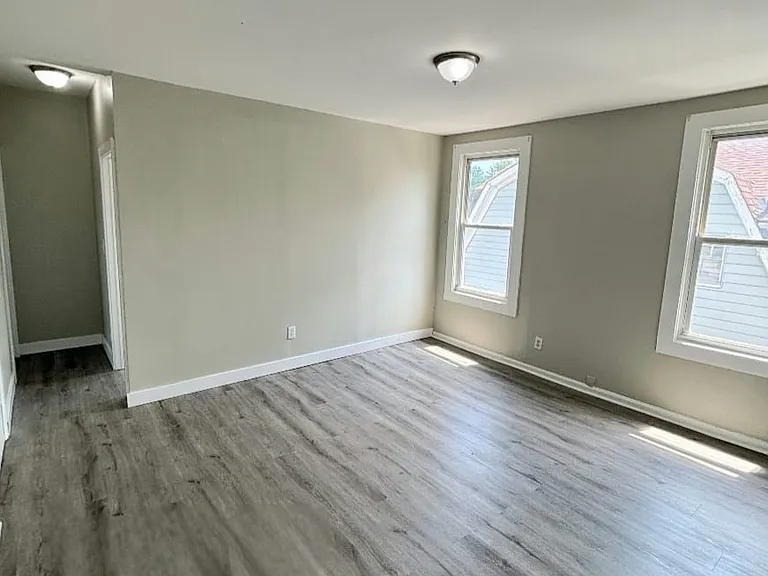 27-29 N Munn Ave #2A — Photo 6