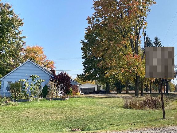 3rd image of 825 Wadhams Rd