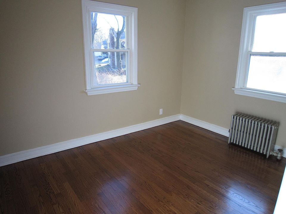 161 Anton St, Bridgeport, CT 06606 Zillow