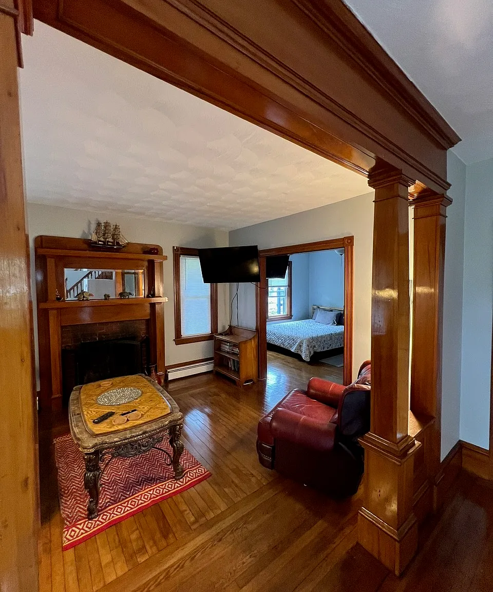25 West Warwick Avenue — Photo 3