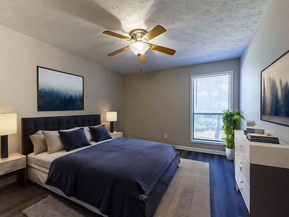 2nd image of 124 London Ct #122-4