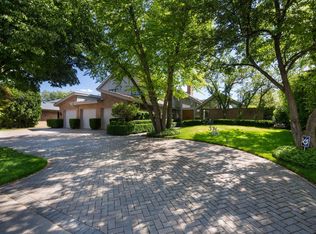 3715 Pebble Beach Rd, Northbrook, IL 60062