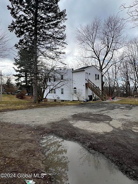 4th image of 98 Lincoln Avenue