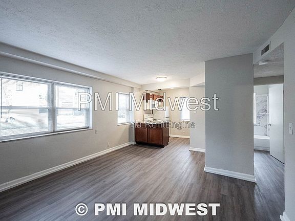 4th image of 140 E 19th St APT 1