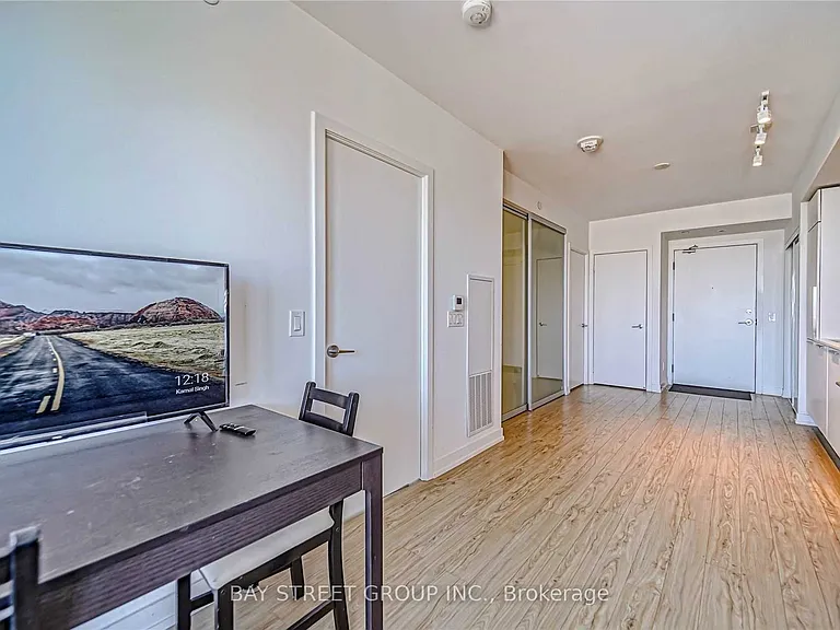 85 Wood St #Penthouse 07 — Photo 17