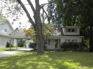 726 E Evergreen St, Wheaton, IL 60187