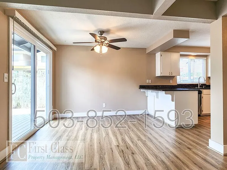 4319 SE 37th Ave — Photo 8