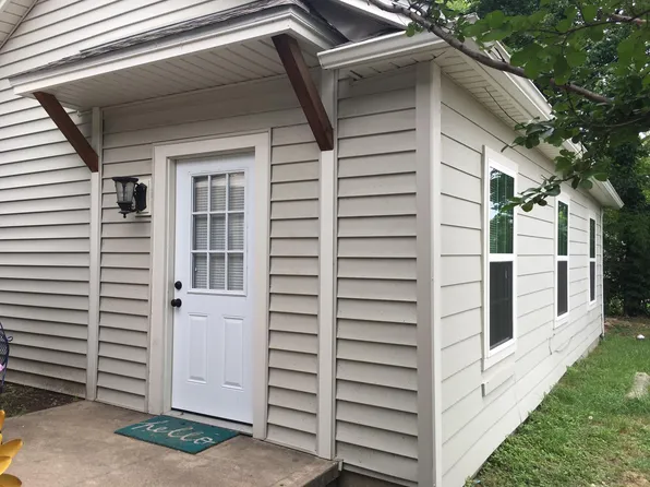 411 N Carroll Blvd, Denton, TX 76201