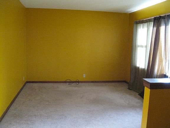 2nd image of 515 Vine St