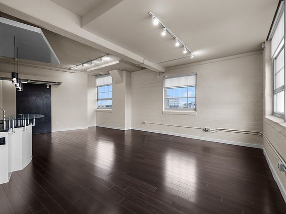 2nd image of 2600 W 7th St APT 1439