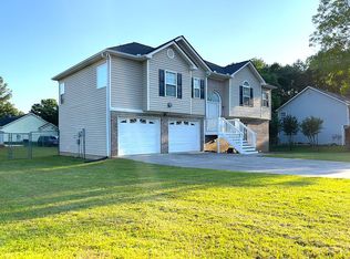 18 Mill Rock Dr, Cartersville, GA 30121