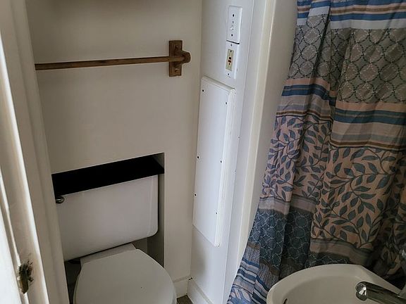 2nd image of 4 Morgan St #4C