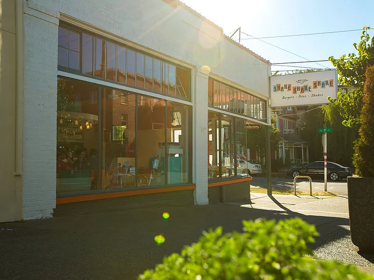 208 N Tacoma Ave #C — Photo 19