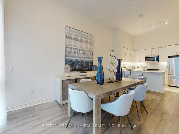 39 Annie Craig Dr #Townhouse 101, Toronto, ON M8V 0H1