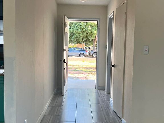 4th image of 3823 E Donner Ave