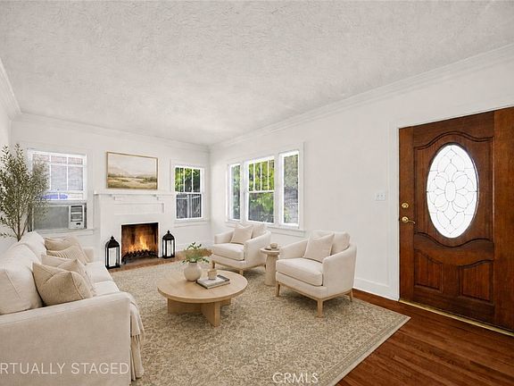 4th image of 1068 E 9th St