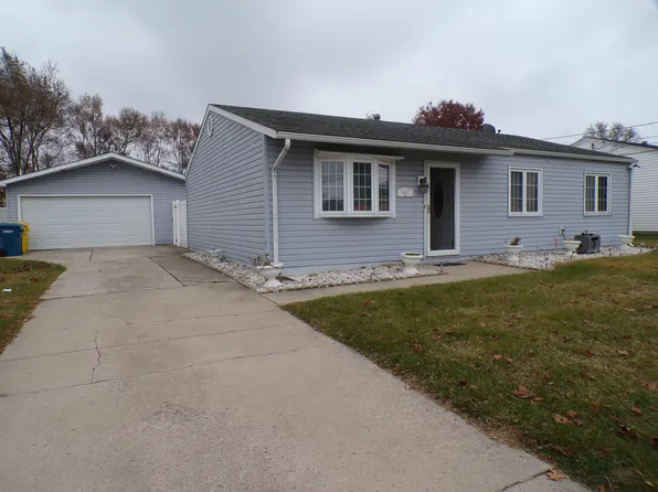 1643 N Indiana Pl, Griffith, IN 46319