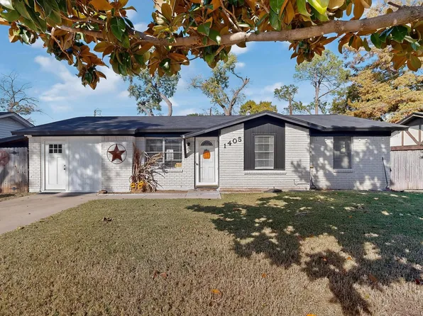 1405 Bryan Dr, Bedford, TX 76022