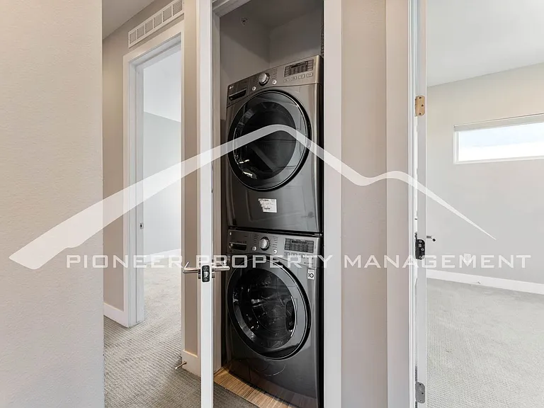 2121 N Marion St #1 — Photo 19