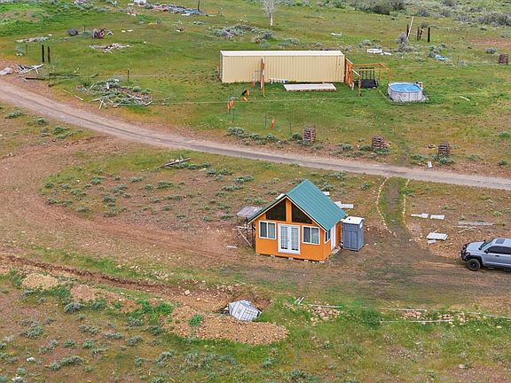 3rd image of 246 Canyon Crest Rd