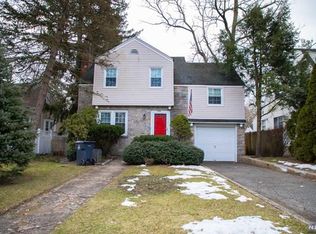 204 W Ivy Ln, Englewood, NJ 07631
