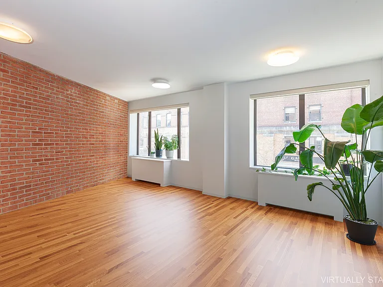 259 W 10th St #2A — Photo 1