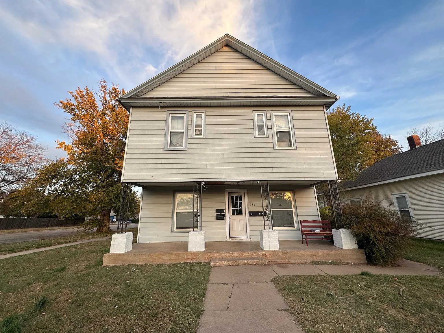 524 North Oak Street - 2 — Photo 2