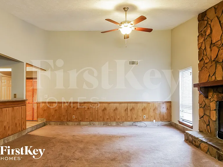 446 Ridgetop Dr NW — Photo 4