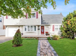 1873 Albermarle Ave, East Meadow, NY 11554