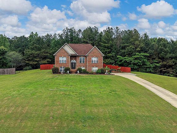 2nd image of 715 Ridgefield Way