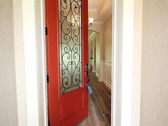 4th image of 301 Deerfield Glen Dr