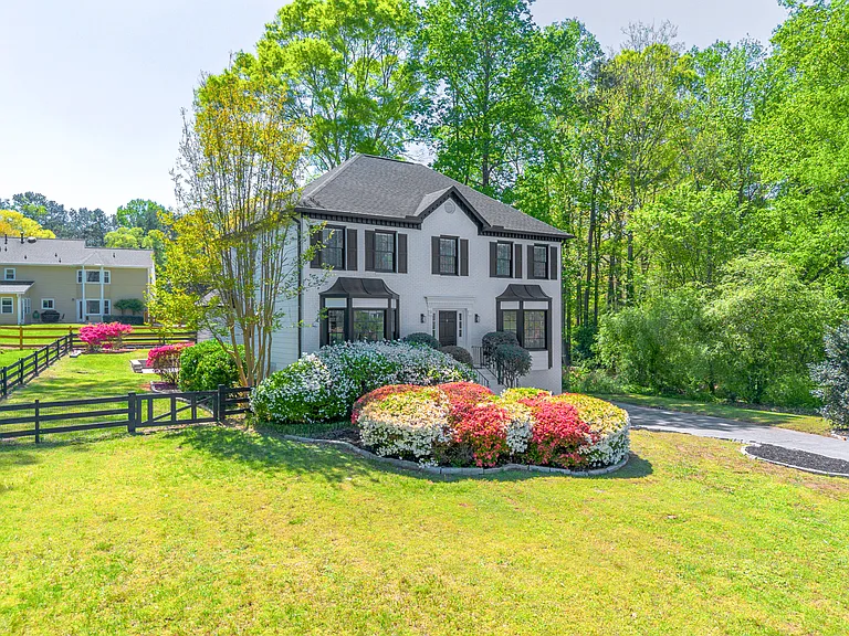 4115 Tanbark Dr NE — Photo 39