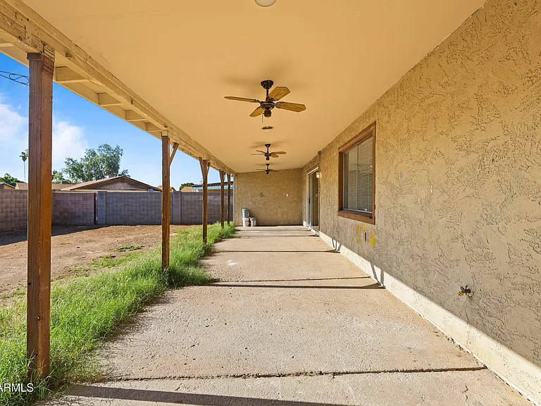 5212 N 67th Dr — Photo 37