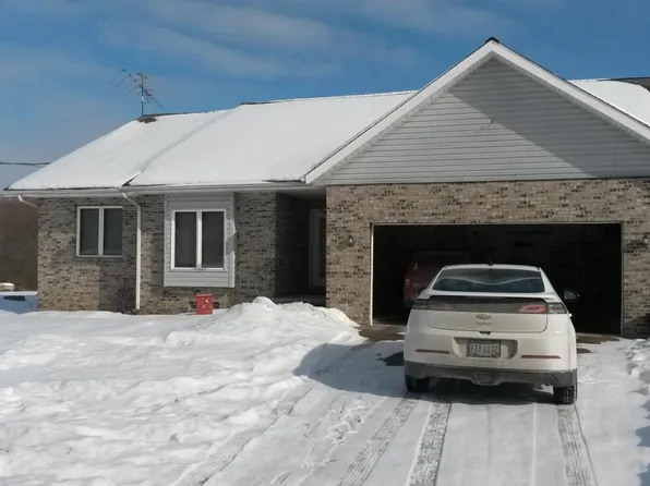 9215 Madison Rd, Montville, OH 44064