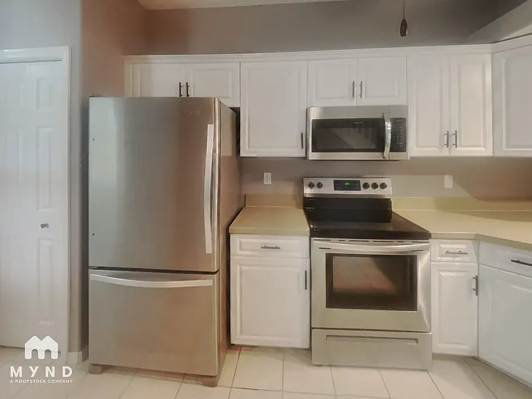 5372 Neil Dr — Photo 9