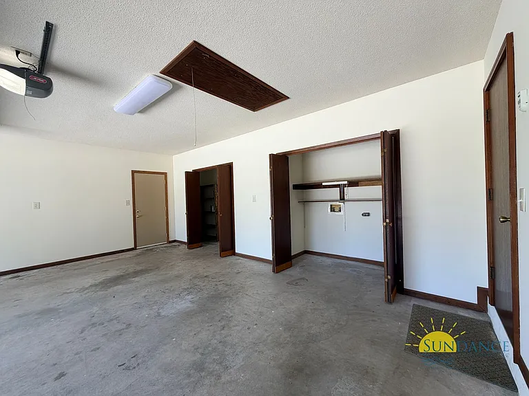1055 Quail Hollow Dr — Photo 23