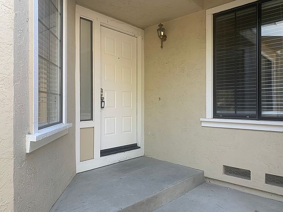 3rd image of 413 Brutus Ct