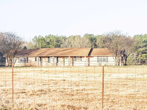599 County Road 4206, Daingerfield, TX 75638